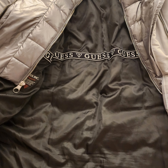 Women Guess Coat - Picture 3 of 4